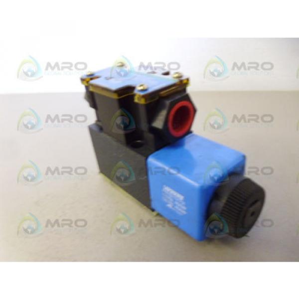 VICKERS DG4V-3S-2AL-M-FW-B5-60 HYDRAULIC DIRECTIONAL CONTROL VALVE Origin NO BOX #2 image