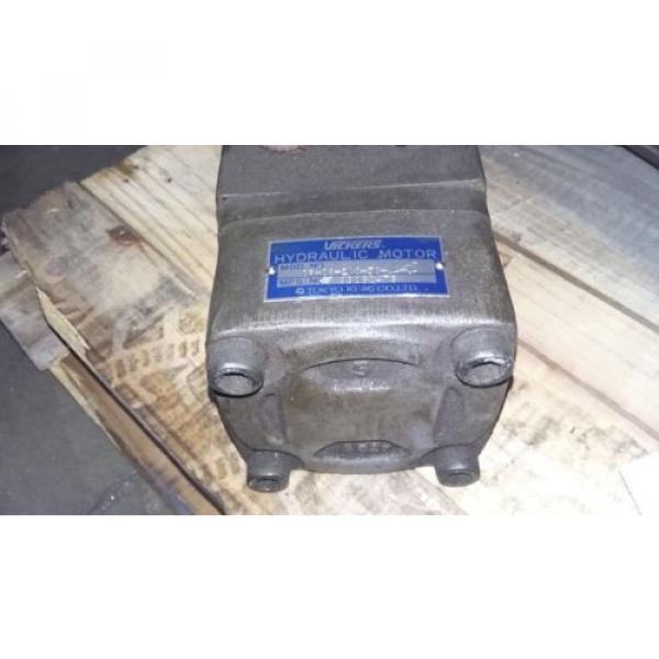 Sperry amp; Vickers Hydrocomp Hydraulic Motor CR-06-2P0-30-JA-J _ CR062P030JAJ #2 image