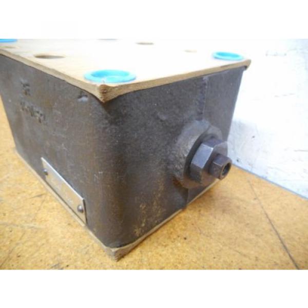 Vickers DGFN-06-50 349169 E02S Modular Flow Regulator Valve origin Old Stock #3 image