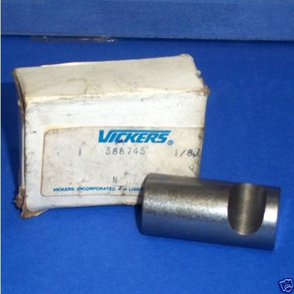 VICKERS YOKE PINTLE FOR PISTON PUMP, 388745 Origin #1 image