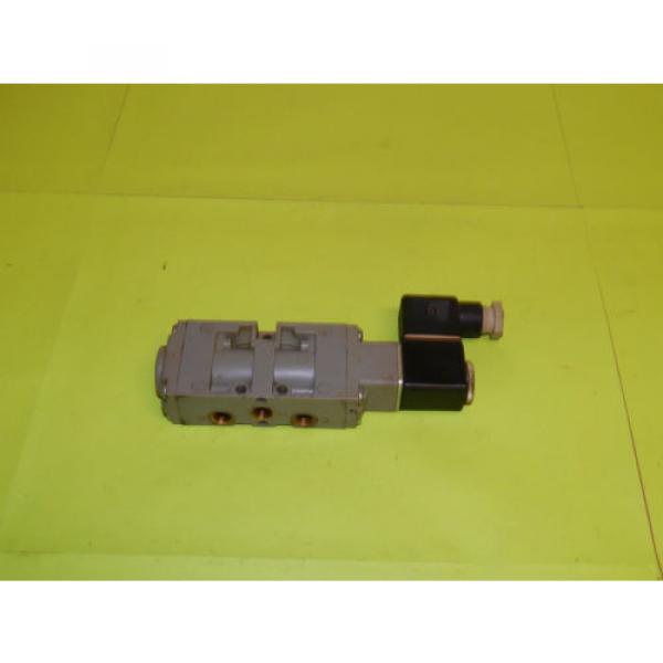 Bosch 0-820-022-028 Solenoid Valve 1/8#034;125#034;NPT W/ 1824210237 Coil 0820022028 #3 image