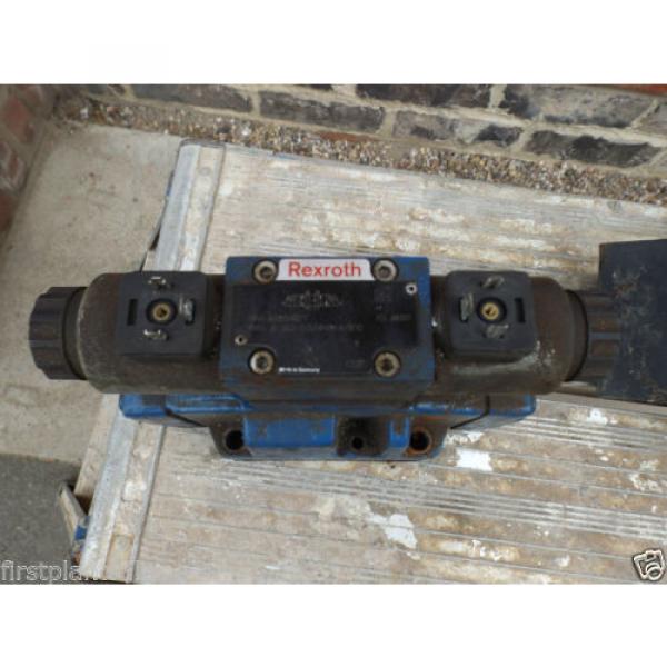 REXROTH ELECTRIC HYDRAULIC VALVE BLOCK MNR: R900944207 #1 image