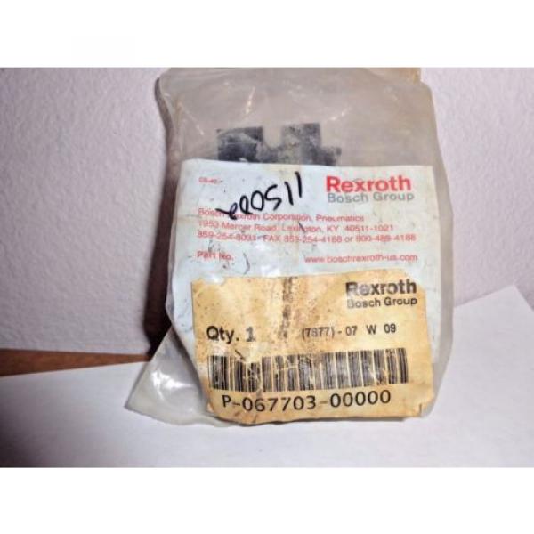 BOSCH REXROTH P-067703-00000 VALVE BODY MANIFOLD 7877 07 W 44  origin Surplus #1 image