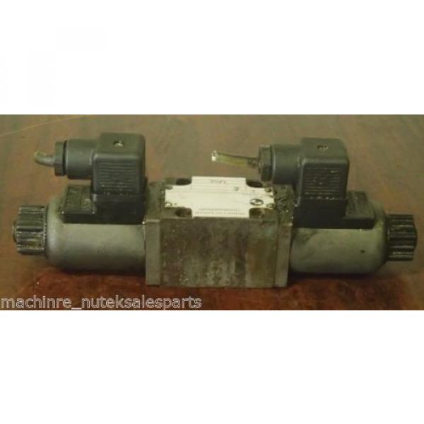 Uchida Rexroth Solenoid Operated Valve 4WE6E51/AG24NZ4-J03/2 #3 image