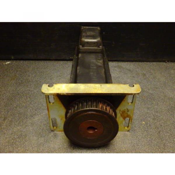 REXROTH INDRAMAT PERMANENT MAGNET MOTOR MKD041B-144-KP0-KN_ P/N: 262600 #1 image