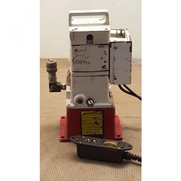 Burndy Epp10 Lightweight Hydraulic Pump, 10, 000 Psi #3 image