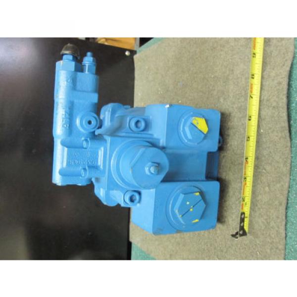 NEW EATON VICKERS PISTON PUMP # PVM045ER # 123AL00710A #3 image