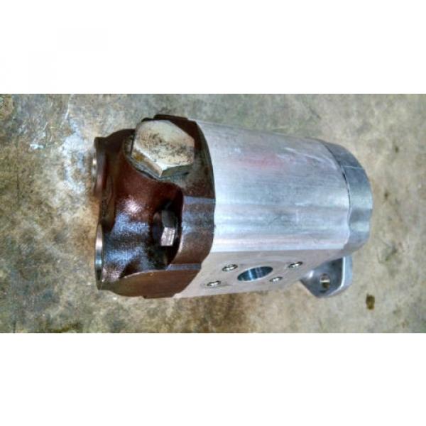 Ultra Hydraulic Gear Pump Forklift 5738 2795 8676-943-00Y #4 image