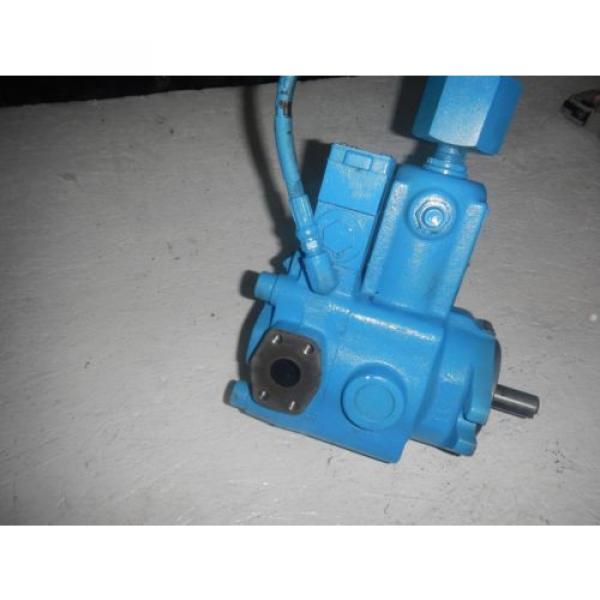 Continental PVR15-20B15-RF-O-518BL1-D Hydraulic Pressure Compensated Vane Pump #3 image