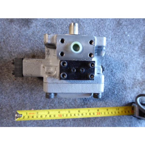 NEW TOYOOKI VANE PUMP HVP-VC1-F30A3-B-034 #1 image