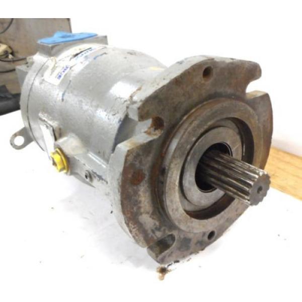 SAUER SUNDSTRAND HYDROLIC MOTOR, 23-3036, 5000 PSI RELIEF, 14 SPLINE SHAFT #4 image