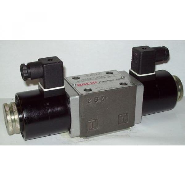 D05  4 Way 4/3 Hydraulic Solenoid Valve i/w Vickers DG4S4-018C-U-G 12 VDC #1 image