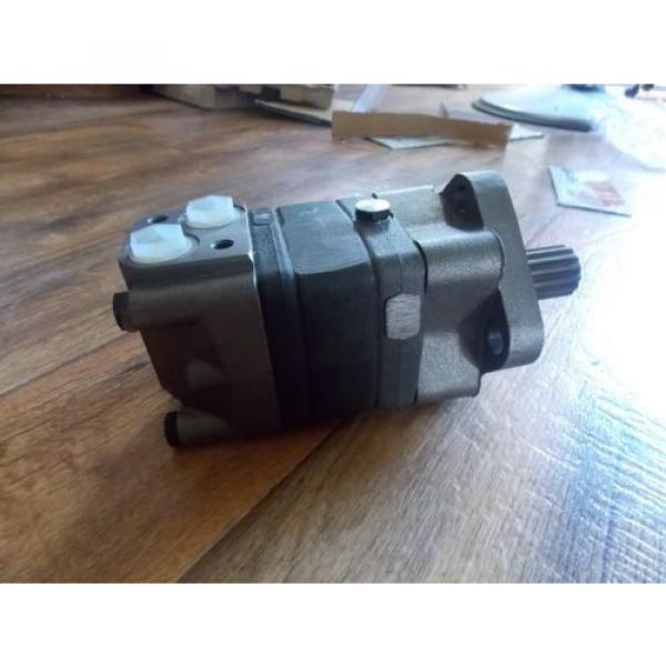 Sauer Danfoss Hydraulic Motor OMS 200 151F2211  NEW #4 image