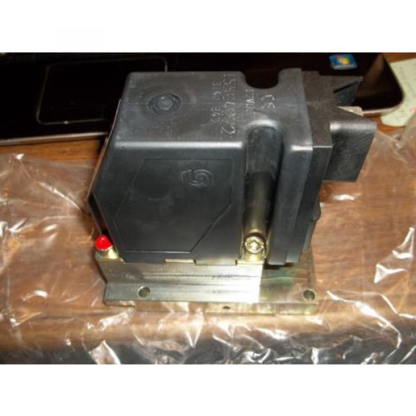 SAUER DANFOSS 155G4272 PVEO 120 12V PROPORTIONAL VALVE SOLENOID COIL (I5) #1 image