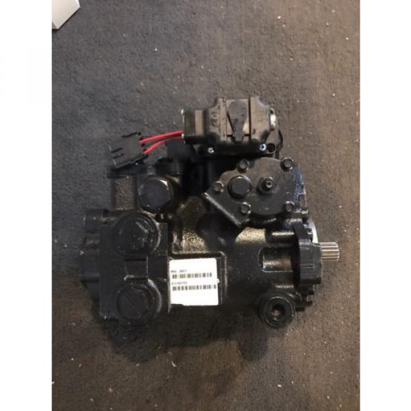 Sauer-Danfoss Variable Hydraulic Pump  M46-20871 #1 image