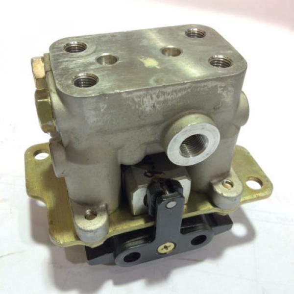 Komatsu 702-16-01540 OEM NEW Pilot Valve PC100-6, PC120-6H, PC128US-2, PC130-6.. #2 image